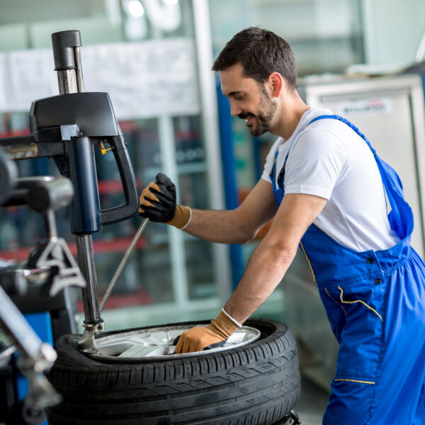 Safeguard | Unterweisungen für mehr Arbeitssicherheit – Evaluierung | Dokumentation | Vorlagen | Unterweisungen – Reifenmontiermaschine wuchten PKW