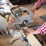 Tisch- und Kappgehrungskreissäge - Unterweisung / Arbeitsanweisung Safeguard | Unterweisungen für mehr Arbeitssicherheit – Evaluierung | Dokumentation | Vorlagen | Unterweisungen – Tisch- und Kappgehrungskreissäge