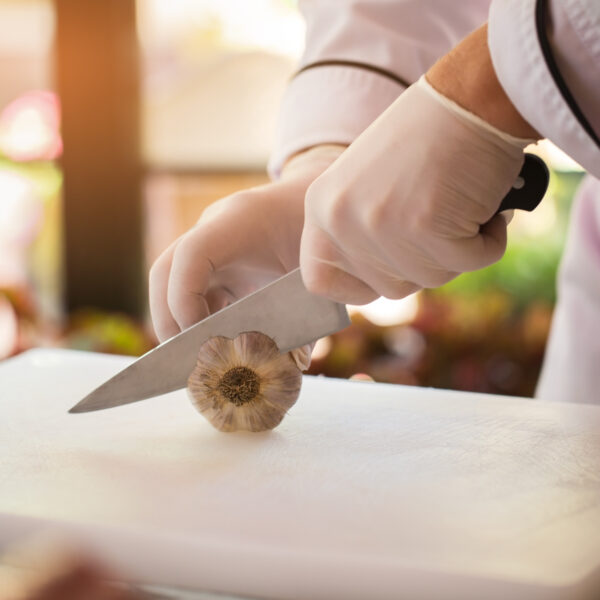 Unterweisung / Arbeitsanweisung Arbeiten mit Messern in Gastronomie & Lebensmittelhandel